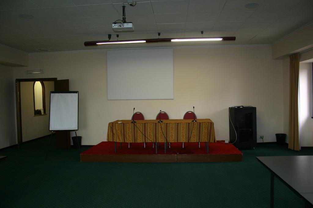 Regal Park Hotel 4*