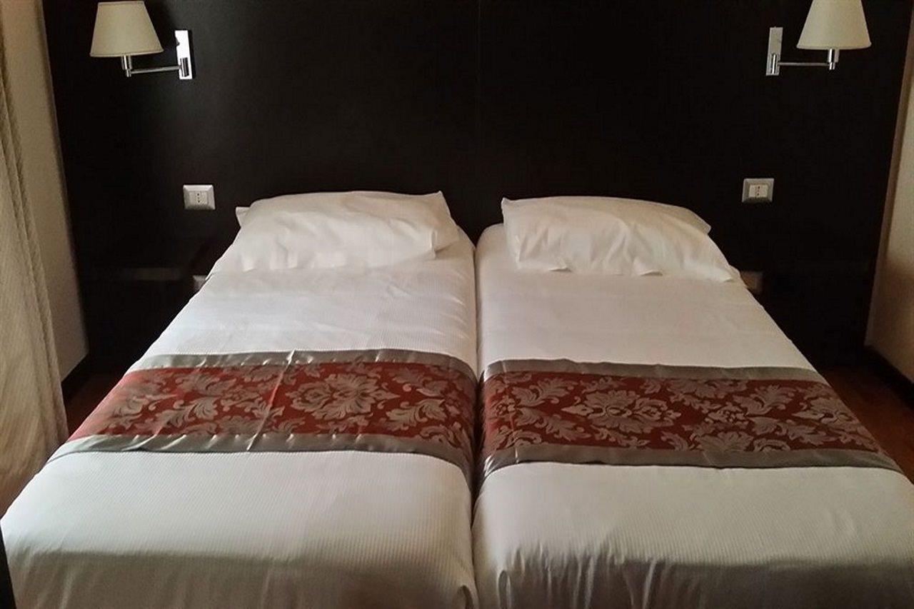 Hotel Regal Park