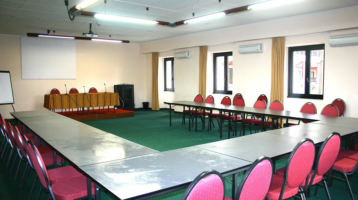 Regal Park 4*